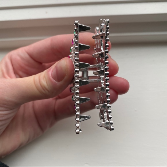 Vintage silver & rhinestone crown hair clip - Picture 6 of 7